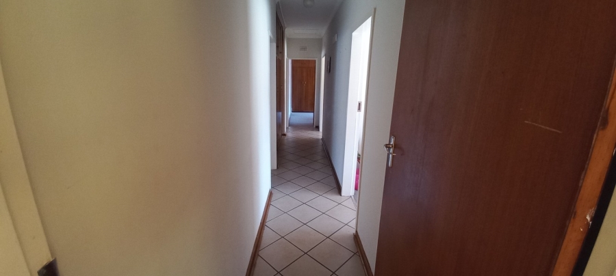 5 Bedroom Property for Sale in Panorama Free State